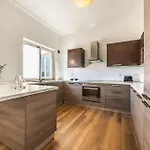Stunning - Seaview Penthouse 3-bed + Parking דירה סליאמה