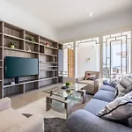 Stunning - Seaview Penthouse 3-bed + Parking דירה סליאמה