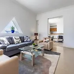 Stunning - Seaview Penthouse 3-bed + Parking דירה