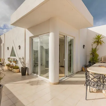 Stunning - Seaview Penthouse 3-bed + Parking 斯利马