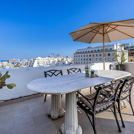 Stunning - Seaview Penthouse 3-bed + Parking Apartament Sliema