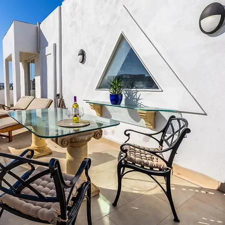 アパート Stunning - Seaview Penthouse 3-bed + Parking スリーマ