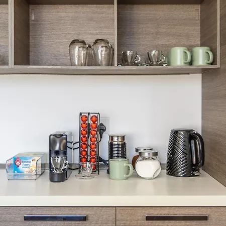 Stunning - Seaview Penthouse 3-bed + Parking