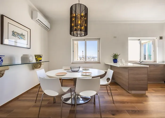 Appartement Stunning - Seaview Penthouse 3-bed + Parking *